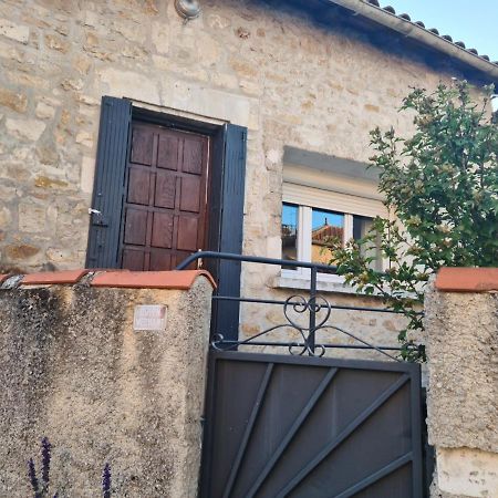 Logement entier situé à Taponnat Fleurignac. Extérieur photo