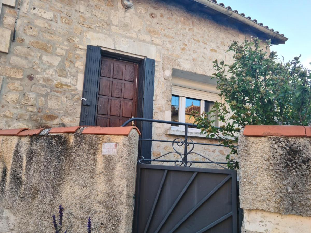 Logement entier situé à Taponnat Fleurignac. Extérieur photo